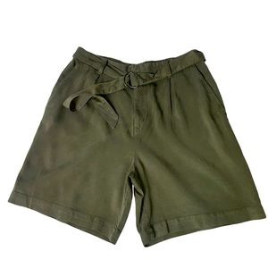 NEW H&M belted khaki green high waisted shorts